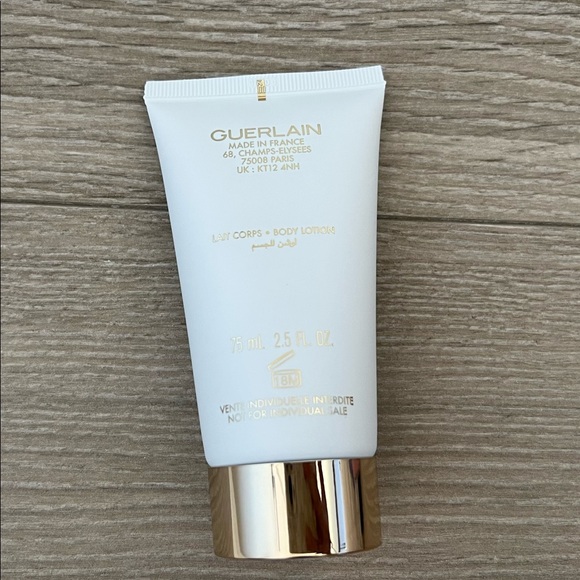 Guerlain - Picture 2 of 3